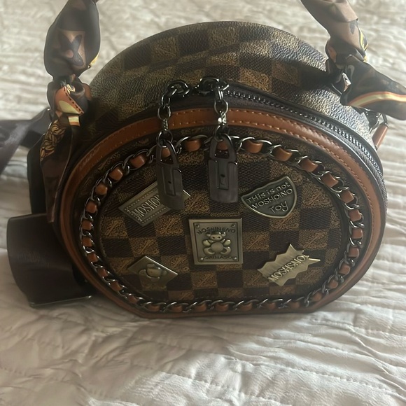 Moschino Handbag excellent condition - Picture 5 of 6